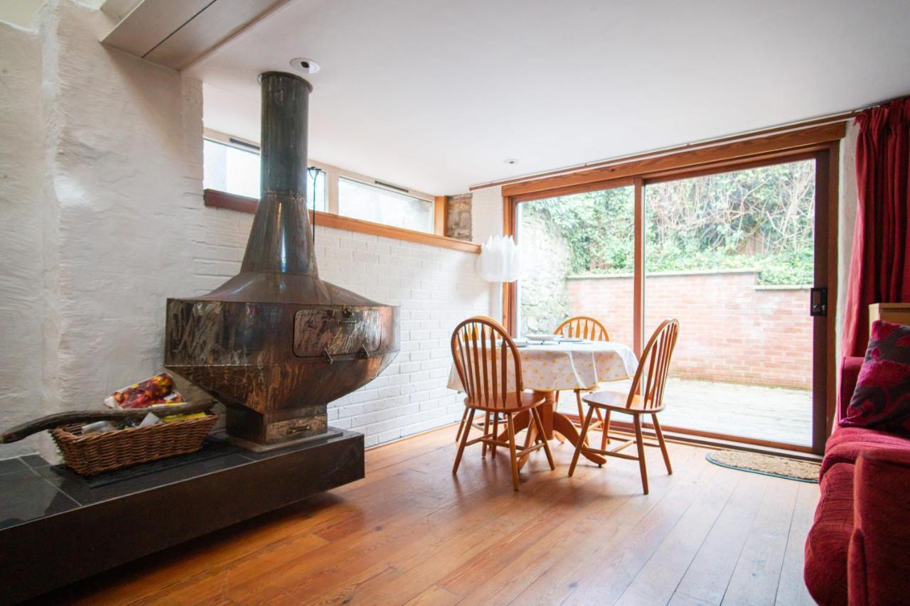 2 Bedroom Characterful Semi-Detached House, Enviably Located With Balcony And Terrace St Andrews Bagian luar foto