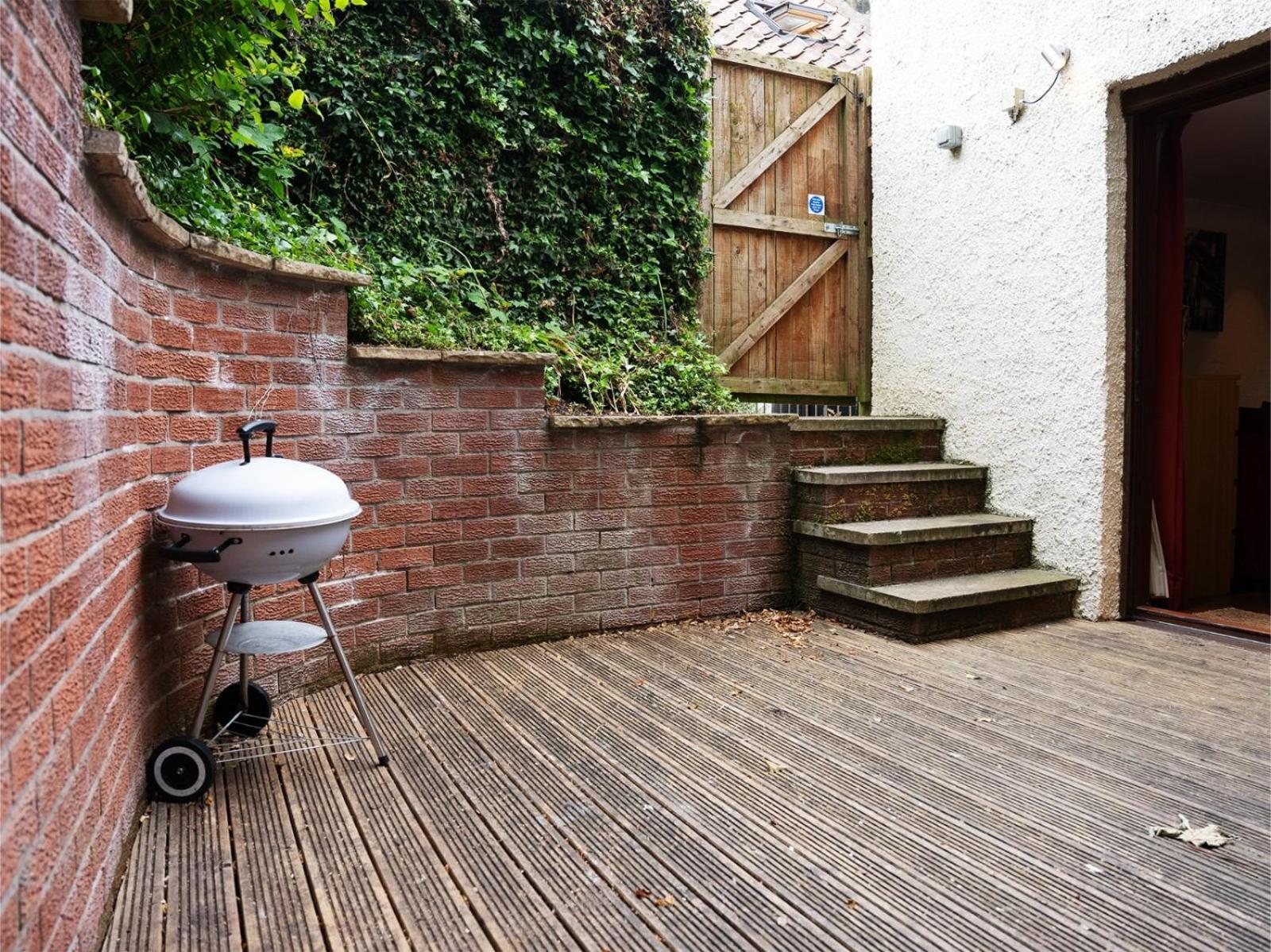 2 Bedroom Characterful Semi-Detached House, Enviably Located With Balcony And Terrace St Andrews Bagian luar foto